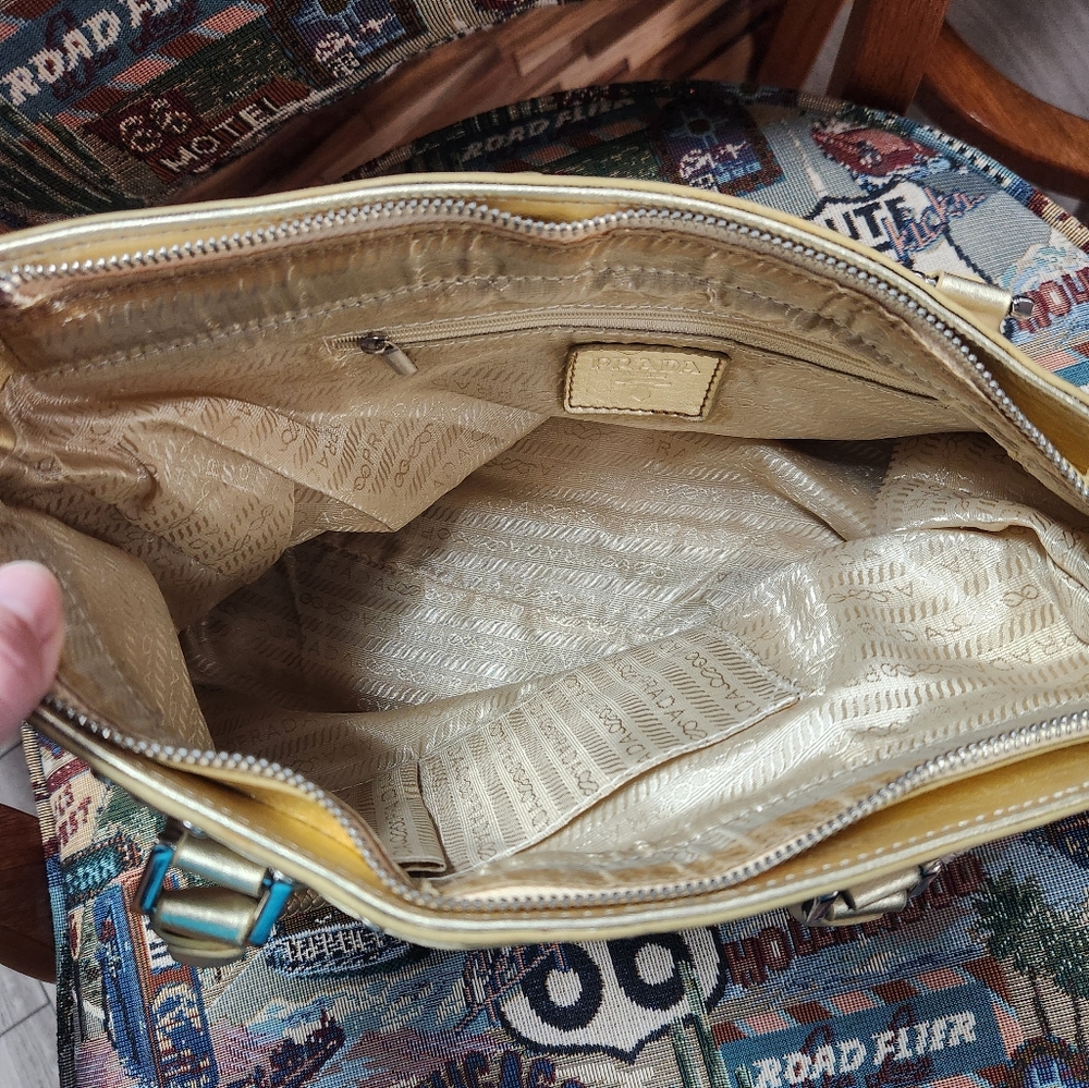 Purse - Picture 6 of 9